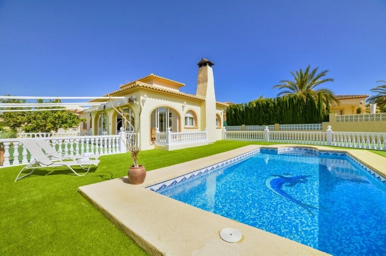 Villa - 3 Bedrooms With Pool - 104962