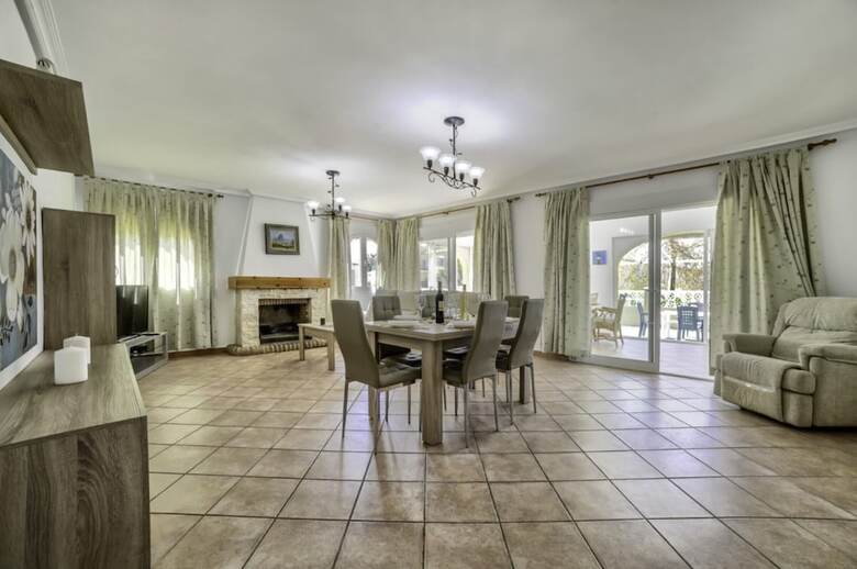 Villa - 3 Bedrooms With Pool - 104962