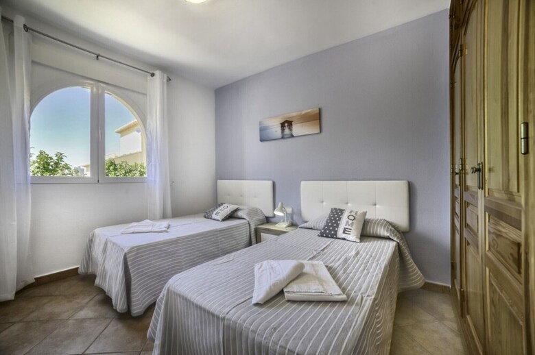 Villa - 3 Bedrooms With Pool - 104962