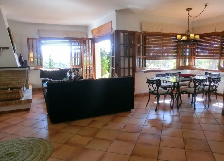 Villa House - 3 Bedrooms - 104035