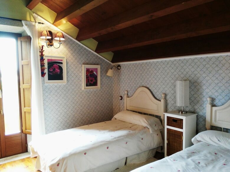Villa - 4 Bedrooms With Pool - 107949