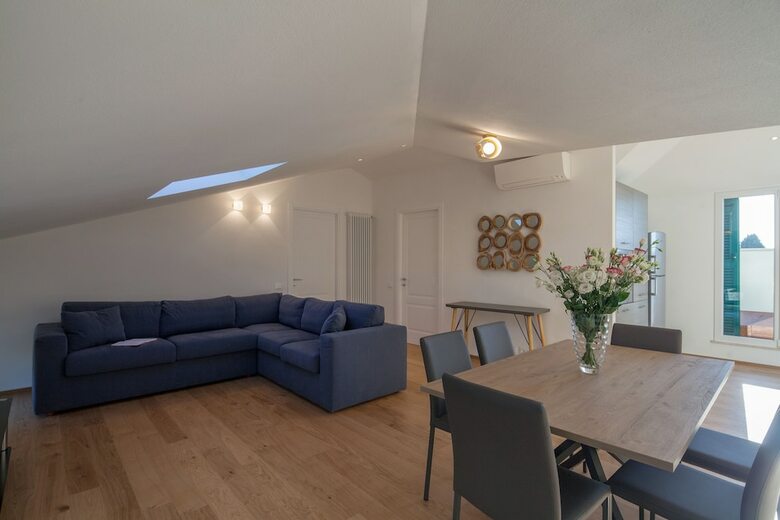 Apartamento Mansarda Sulla Spiaggia