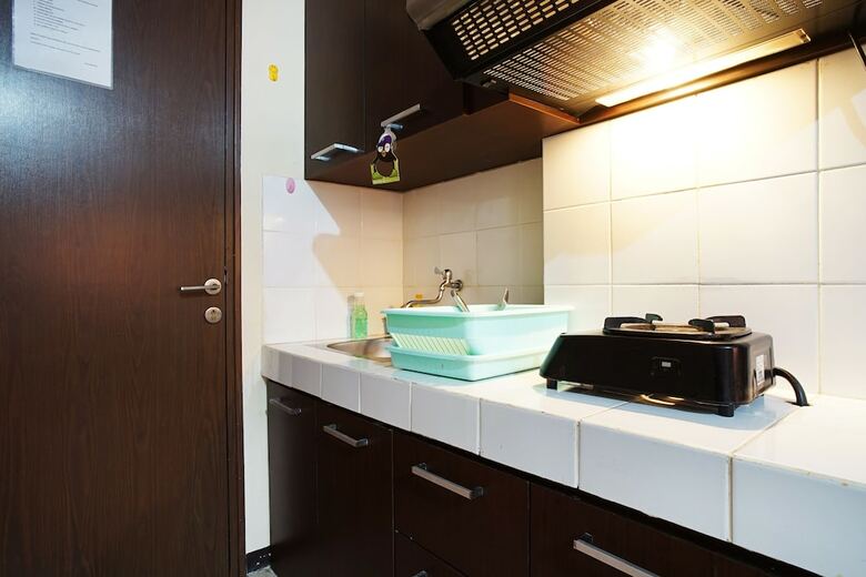 Hotel The Suites Metro Apartment By Lupie