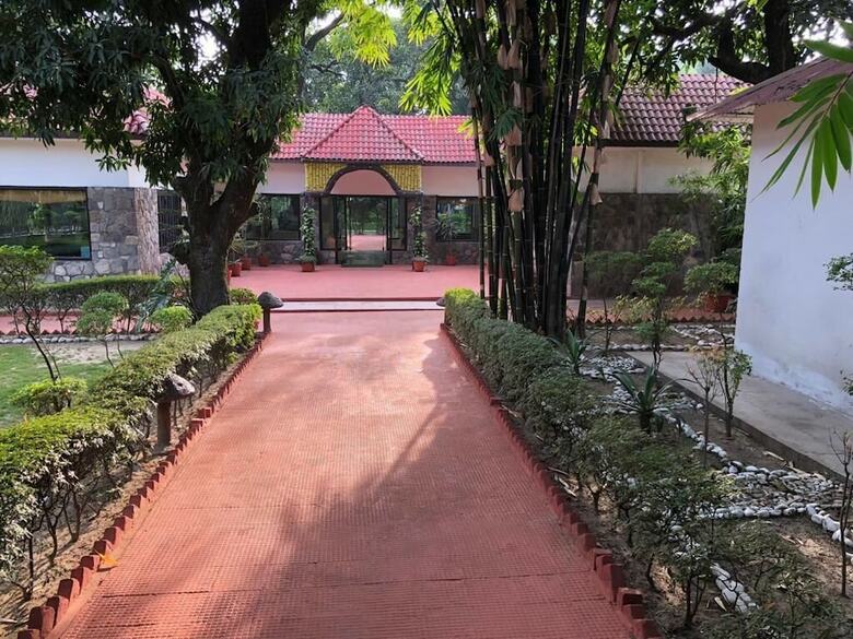 Hotel Jungle Leela Resort
