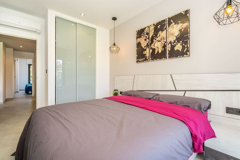 Apartamentos Oasis Beach 12