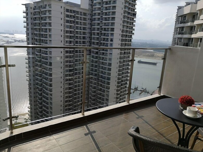 Apartamentos Favoured Seaview Suite