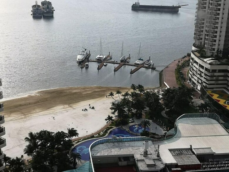 Apartamentos Favoured Seaview Suite