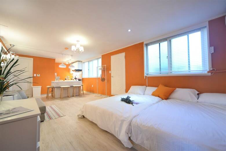 Apartamentos Orange Mango Cherry Party House