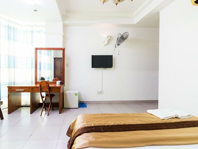Oyo 975 Trung Nam Hotel