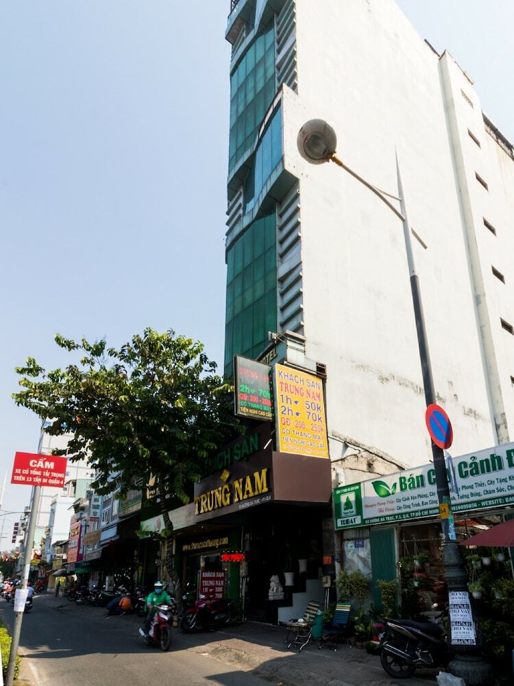 Oyo 975 Trung Nam Hotel