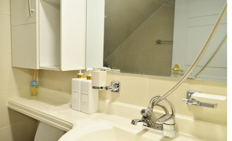 Hostal Season Helloworld House - Hostel
