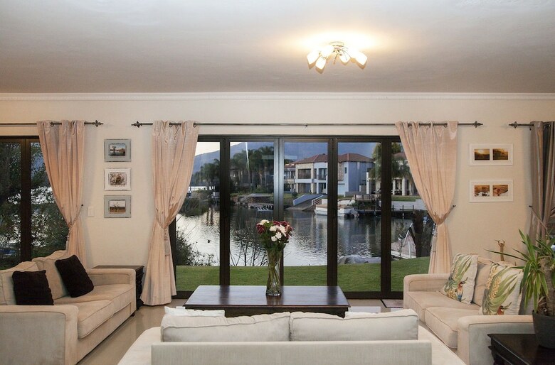 Rivendell House Bed & Breakfast