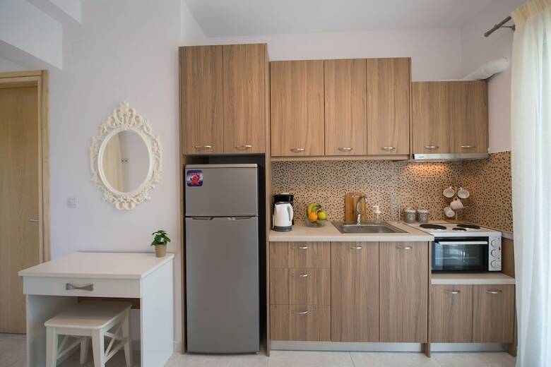 Bounatsa Studios & Apartments