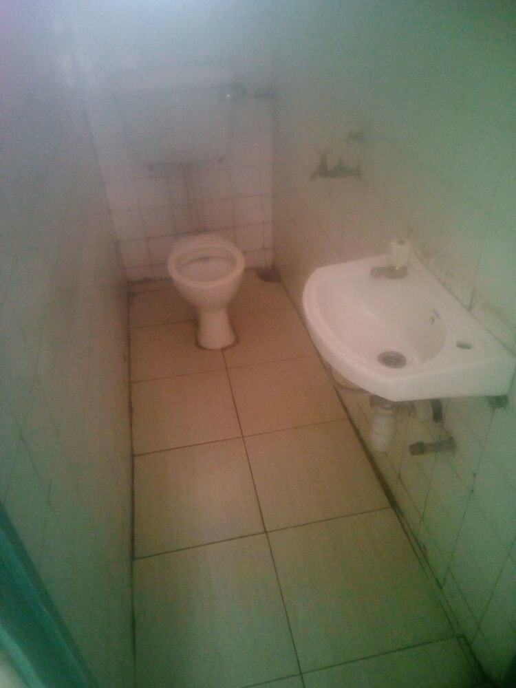 Hotel Damuku Guest House Eldoret