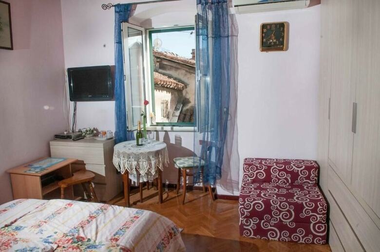 Hotel Buga And Tuga Rooms
