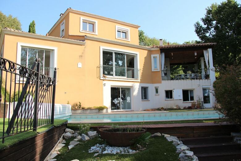Hotel Mont�ze Paradis Chambres D'hotes