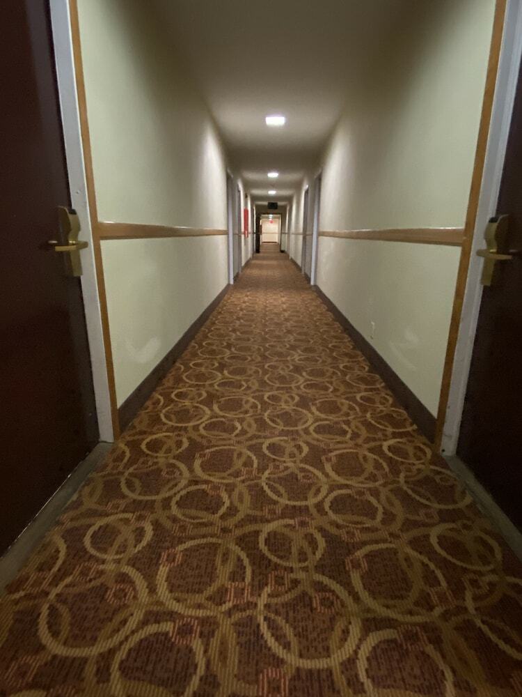 Hotel Relax Inn And Suites