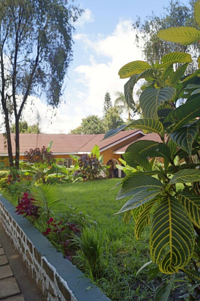 Bed & Breakfast Utamaduni House