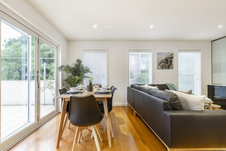 Tranquil Townhouse In Port Melbourne