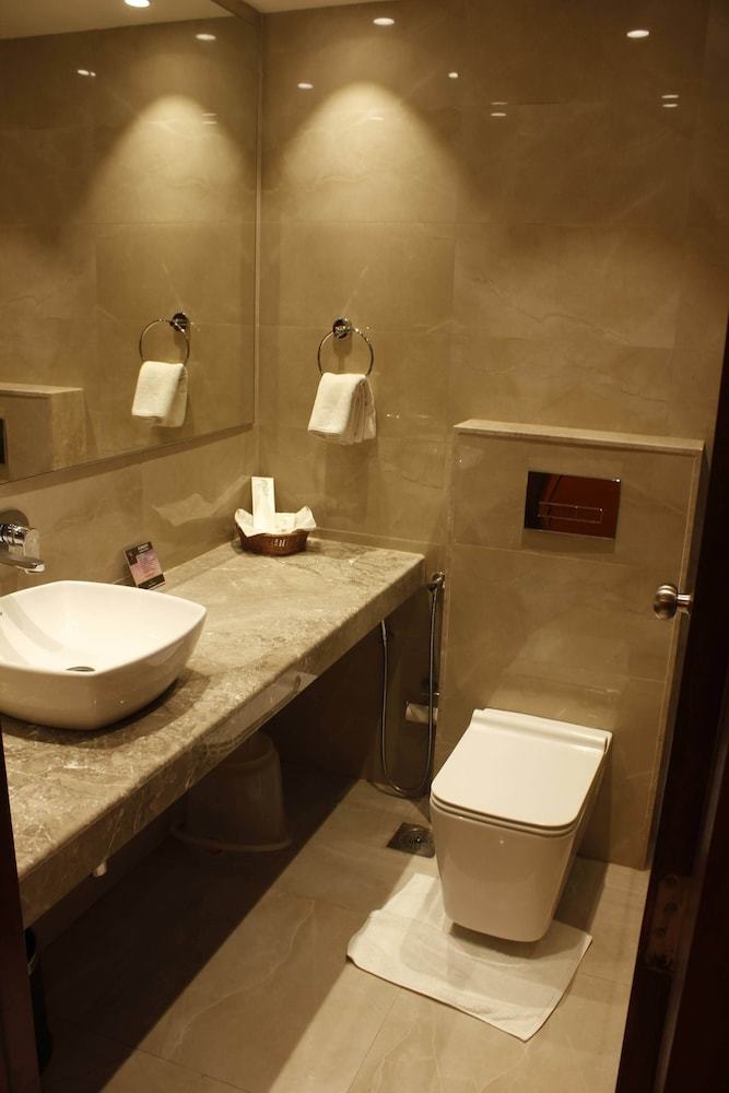 Mastiff Hotel Becharaji