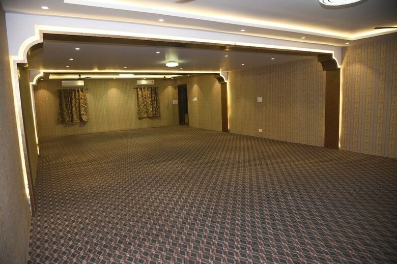 Hotel Sharda