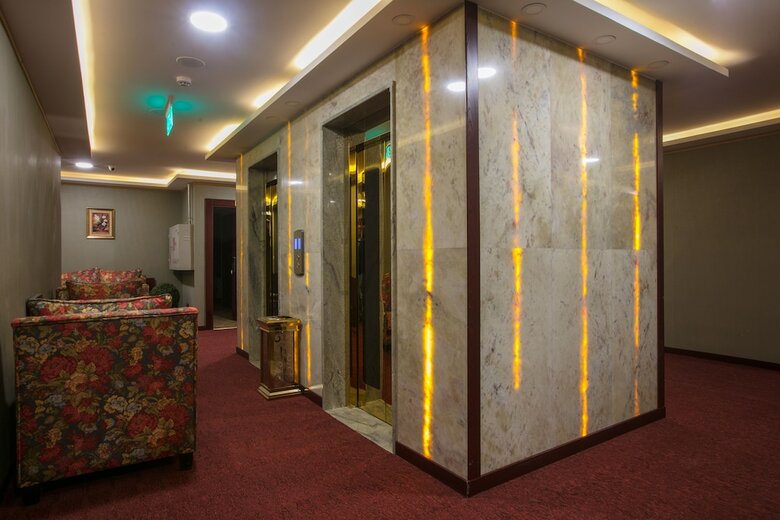 Strand Hotel