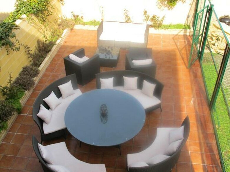House With 4 Bedrooms In �vila