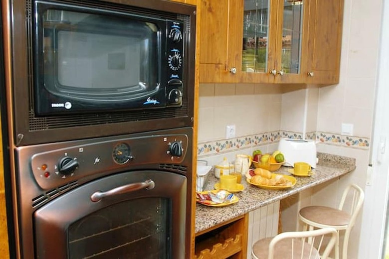 House With 4 Bedrooms In �vila