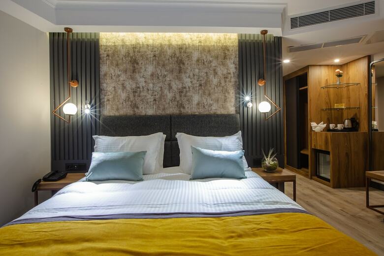 Kayhan City Hotel