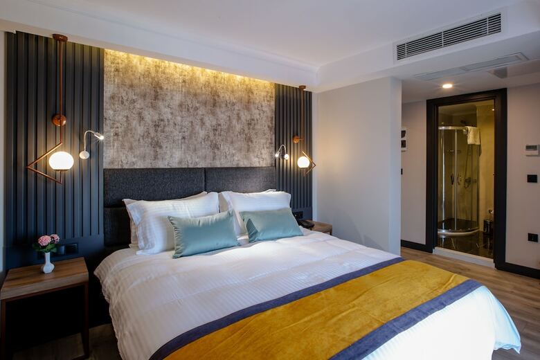 Kayhan City Hotel