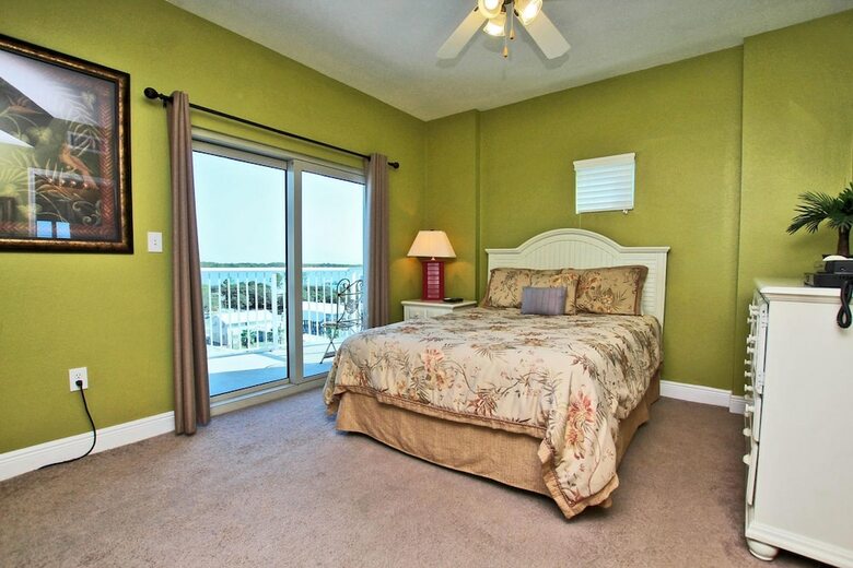Crystal Tower 601 By Youngs Suncoast