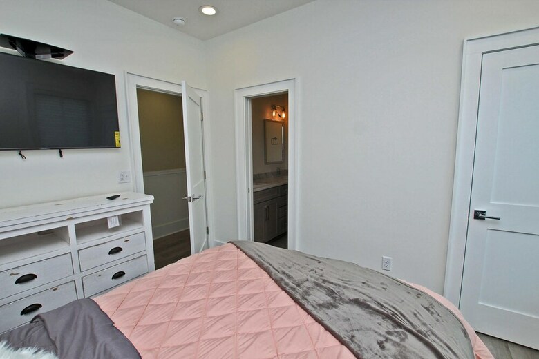 West Side Cottages Unit B By Youngs Suncoast