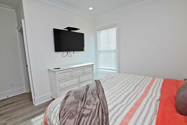 West Side Cottages Unit B By Youngs Suncoast
