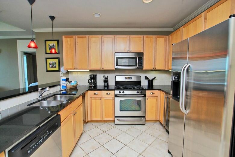 Wharf By Youngs Suncoast