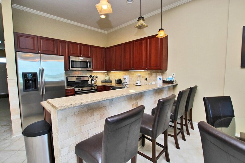 Wharf By Youngs Suncoast
