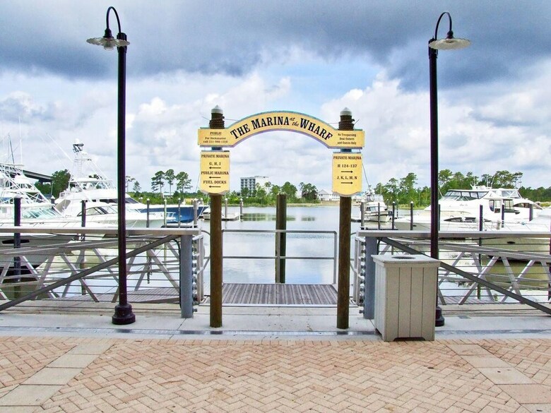 Wharf By Youngs Suncoast