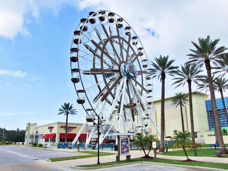 Wharf By Youngs Suncoast