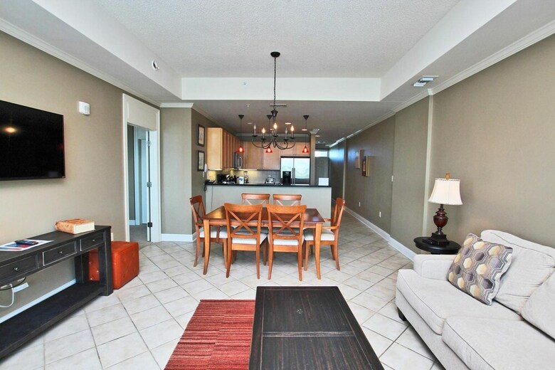 Wharf By Youngs Suncoast