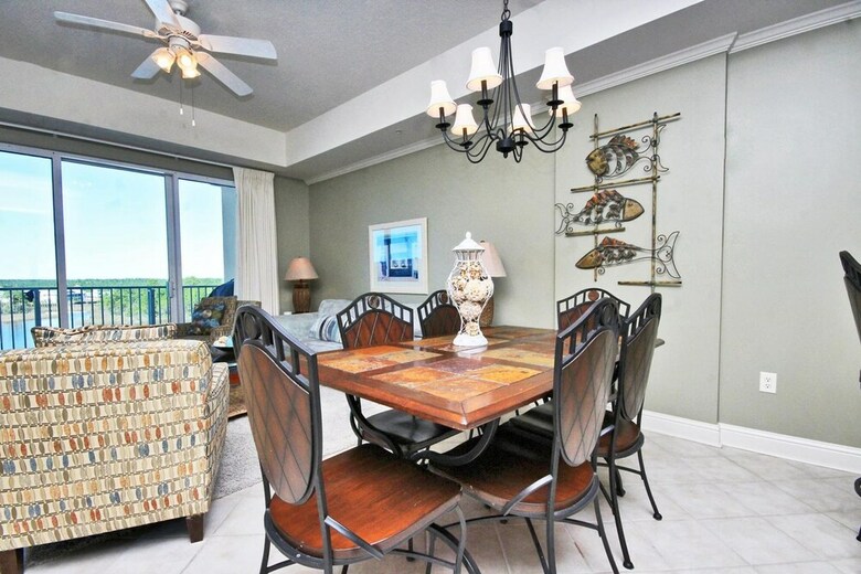 Wharf By Youngs Suncoast