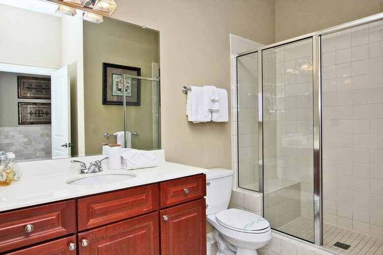 Wharf By Youngs Suncoast
