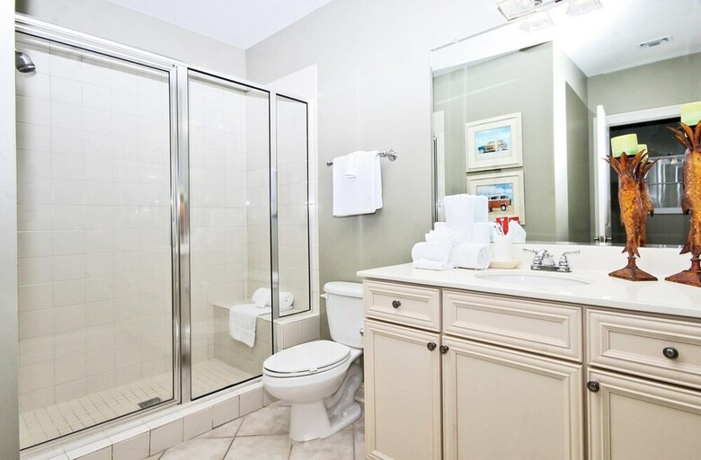 Wharf By Youngs Suncoast