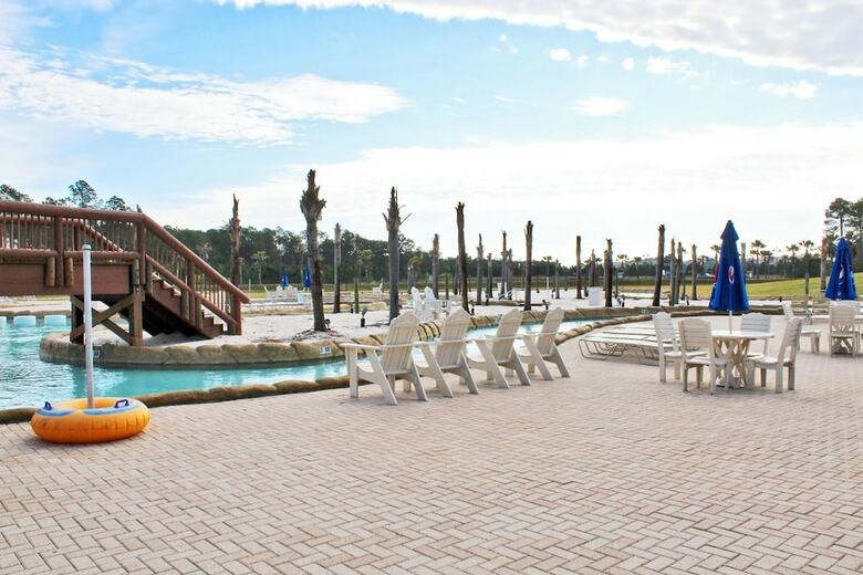 Wharf By Youngs Suncoast