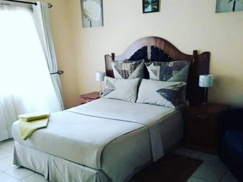 Hotel Crown Inn Guest House