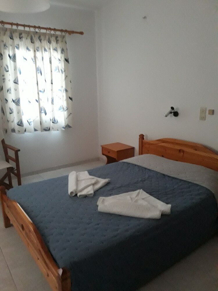 Aparthotel Holidays In Paros