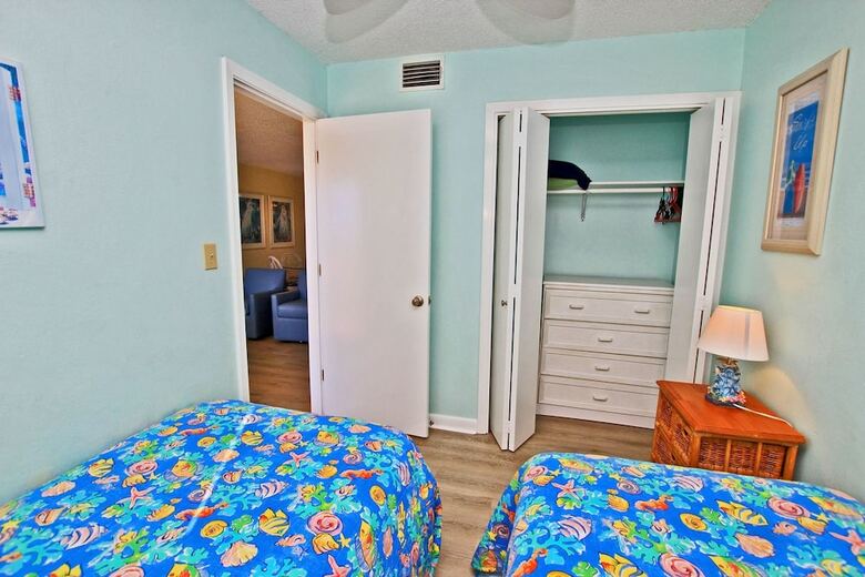 Island Shores By Youngs Suncoast