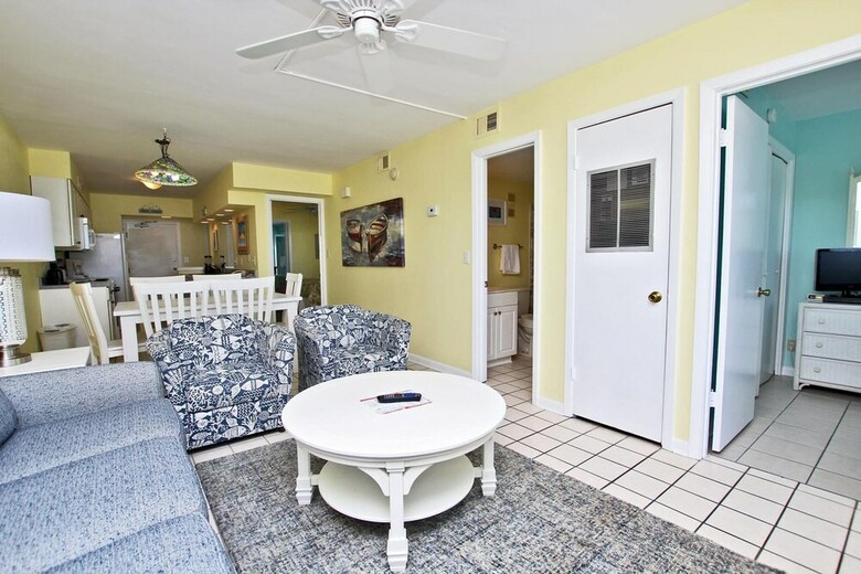 Island Shores By Youngs Suncoast