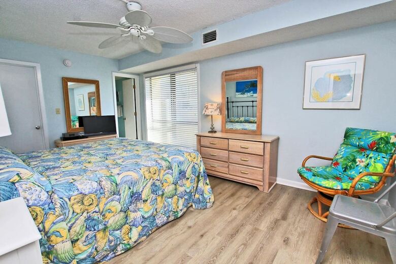 Island Shores By Youngs Suncoast