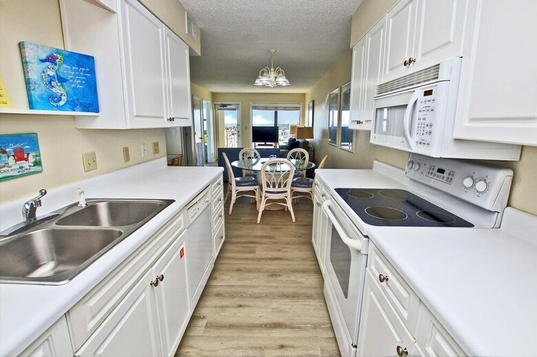 Island Shores By Youngs Suncoast