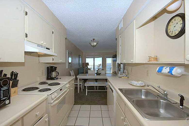 Island Shores By Youngs Suncoast