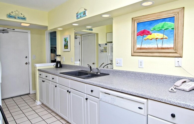 Island Shores By Youngs Suncoast